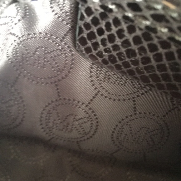 Michael Kors Limited Edition Cosmetic Bag NWOT Rare - Picture 8 of 16